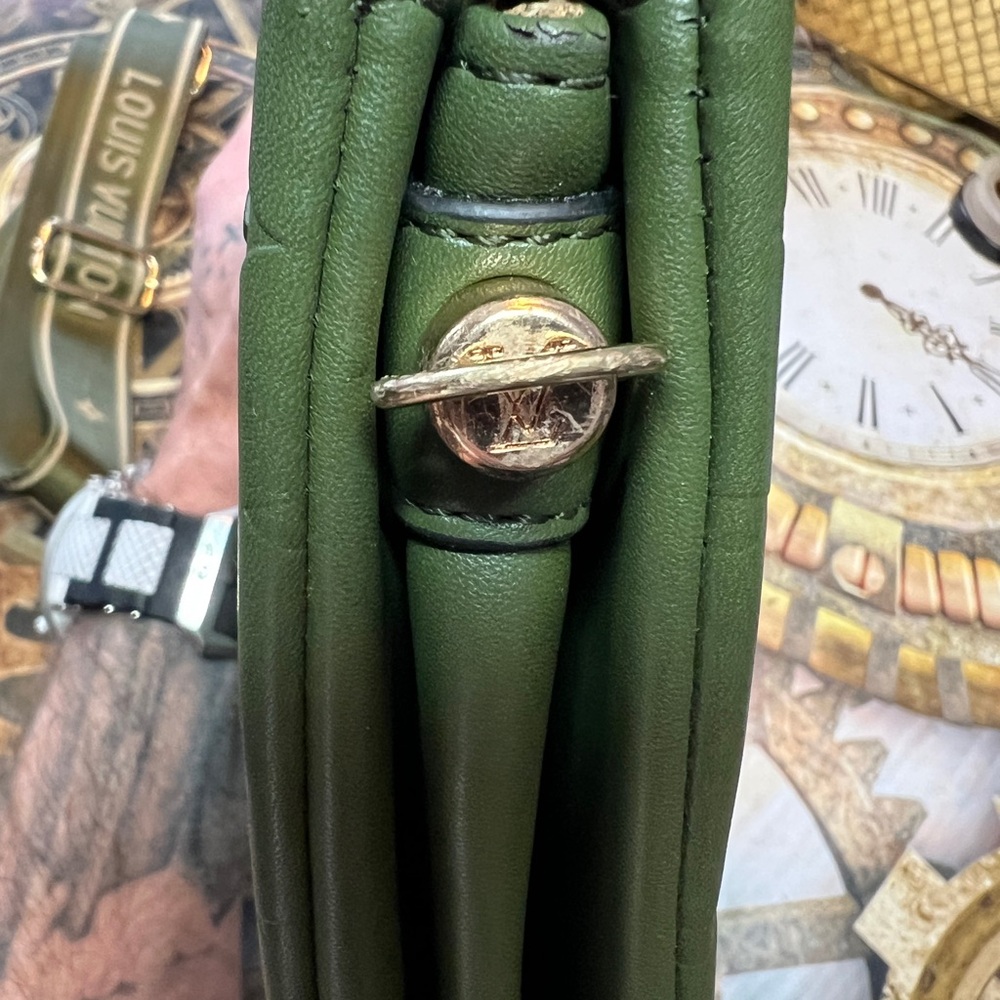 Louis Vuitton Coussin Bag - Picture 4 of 14